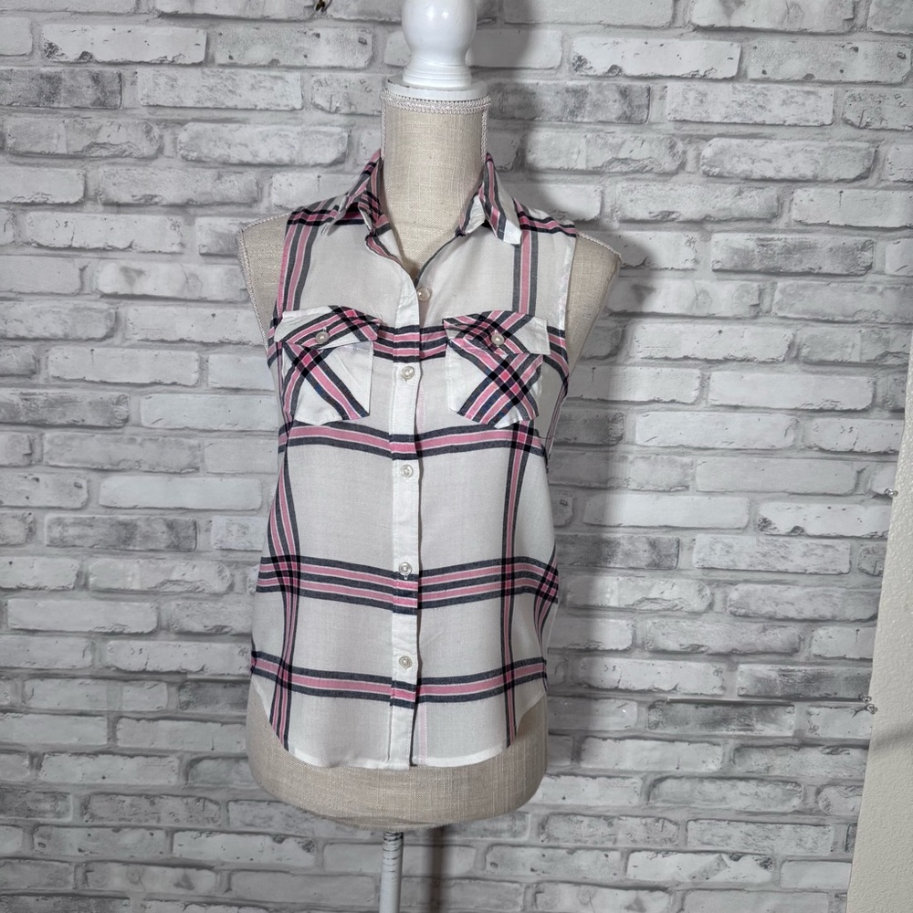 SO Sleeveless Plaid Button-Down Shirt